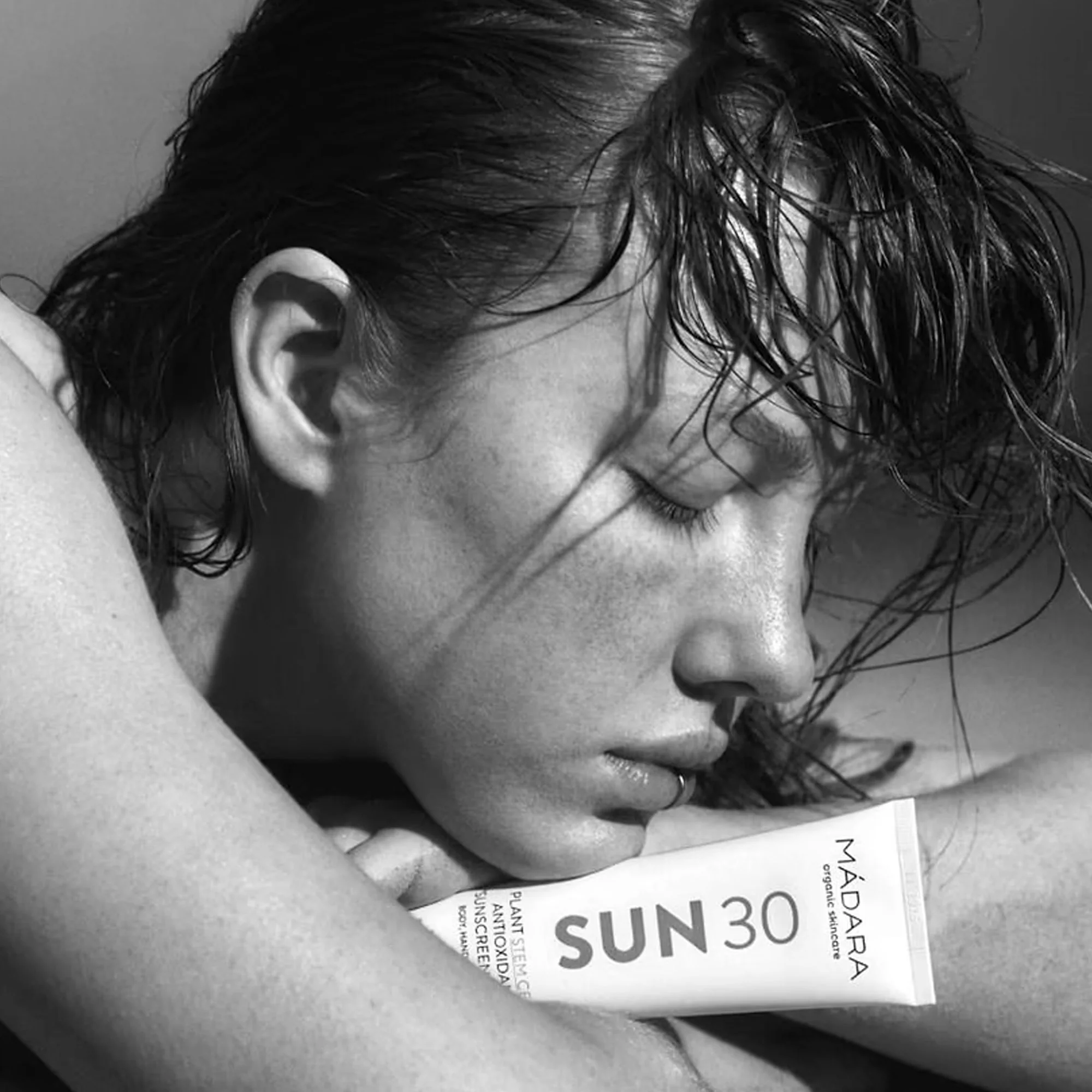 Madara Antioxidant Sunscreen SPF30 For Body - Image 3